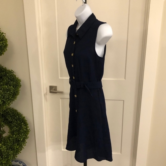 Monteau Collared Dress with Belt - Picture 2 of 10